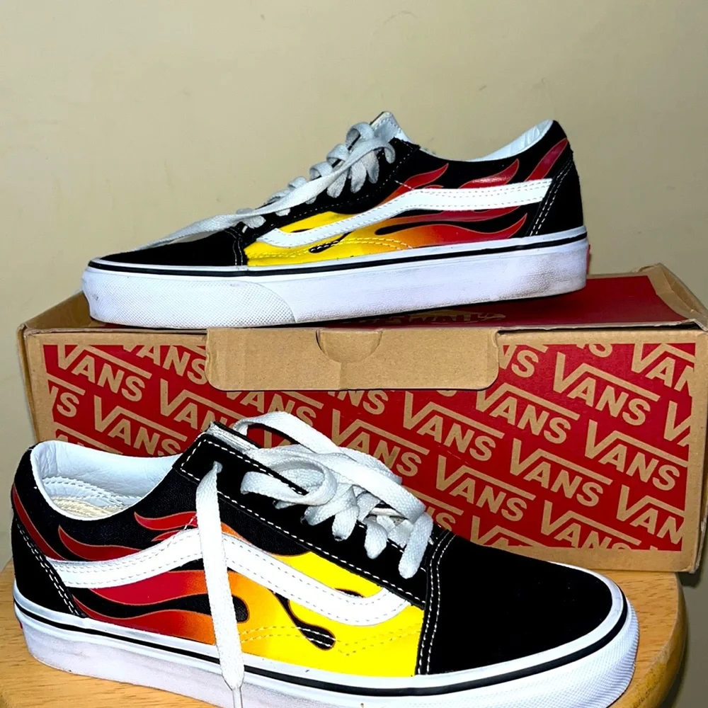 Vans Old Skool - Picture 1 of 5